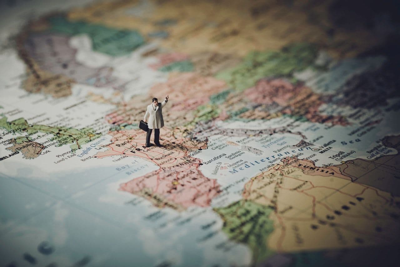 Difference between an Expat and an Immigrant